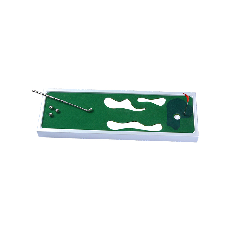 Przenośna gra w golfa do gry w hali z aluminiową ramą. Pulpit do minigolfa Putting Green